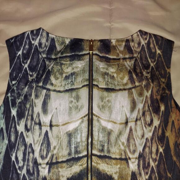 Vince-camuto Women's Grey and Brown Snakeskin Print Dress size 6 fully lined - Picture 4 of 7